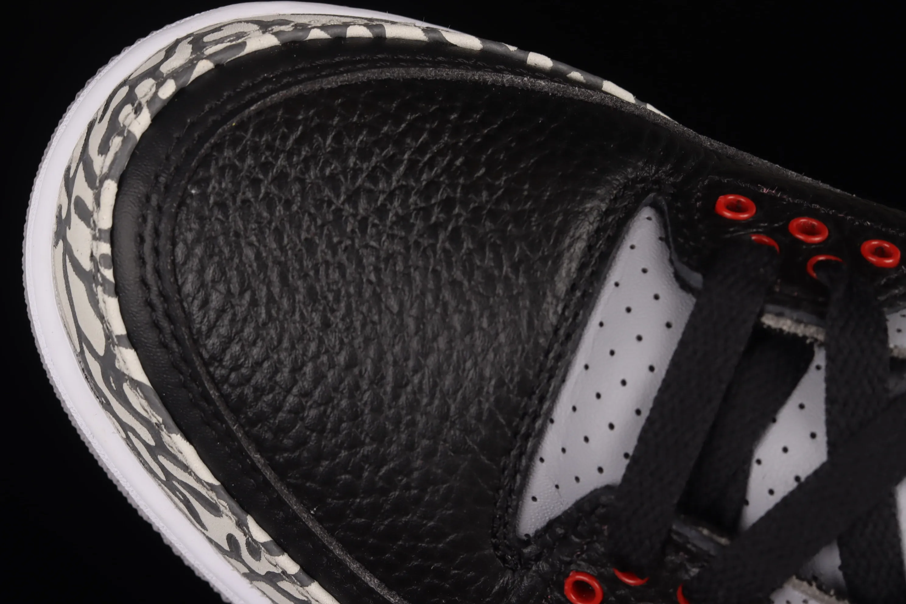 All Categories Air Jordan Jordan Series Basketball Shoes Air Jordan 3 Foreign Trade Version Air Jordan 3 Retro Black Cement (2018) AJ3 Joe 3 Retro Black Cement 854262-001